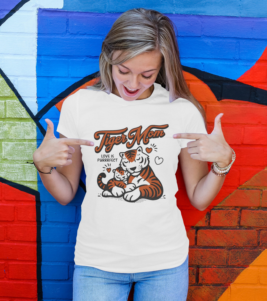 Tiger Mom Love Is Purrfect Cute Tiger Illustration With Heart T-Shirt