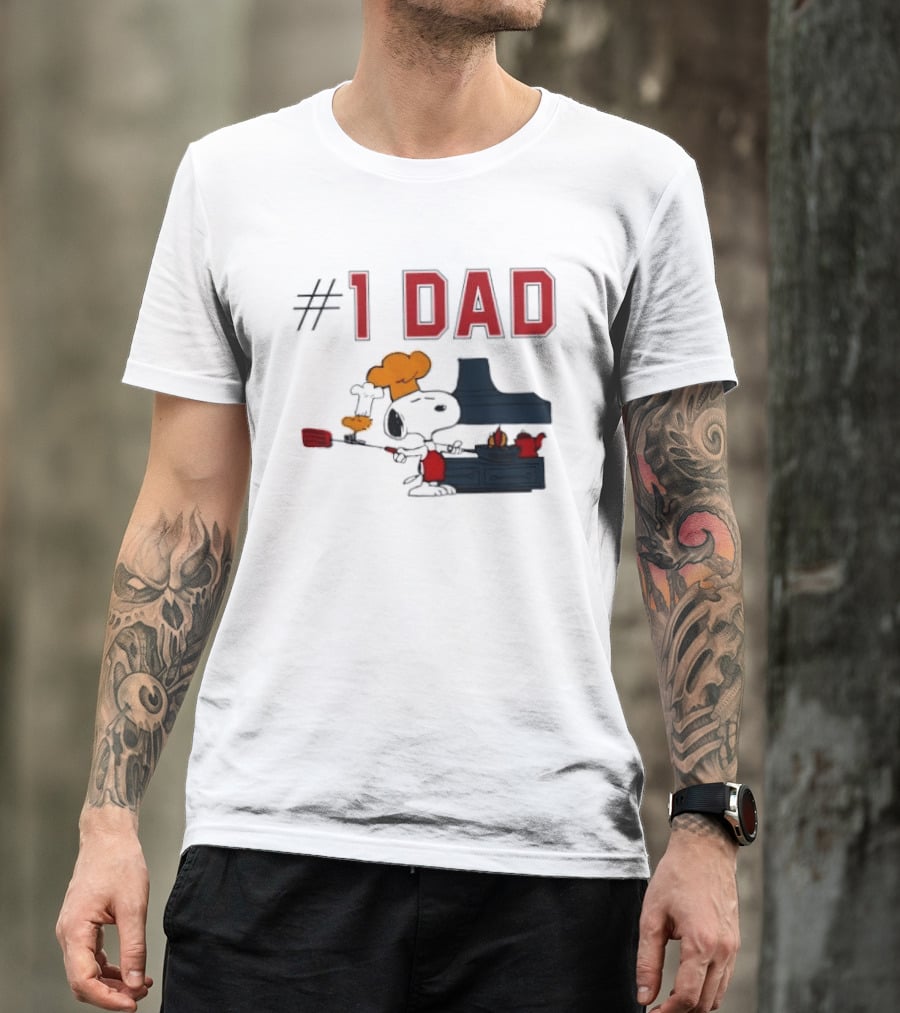Snoopy #1 Dad BBQ Chef Cooking Grilling Peanuts Comic Strip T-Shirt