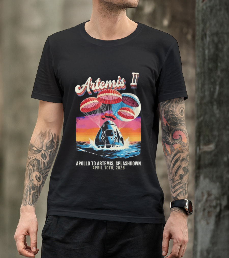Artemis II Astronauts Splashdown Parachute Capsule Ocean T-Shirt