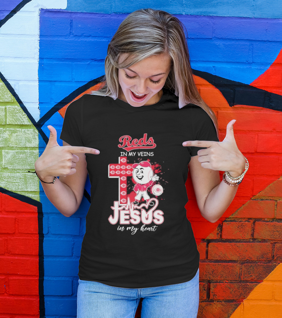 Reds In My Veins Jesus In My Heart Baseball Cross T-Shirt