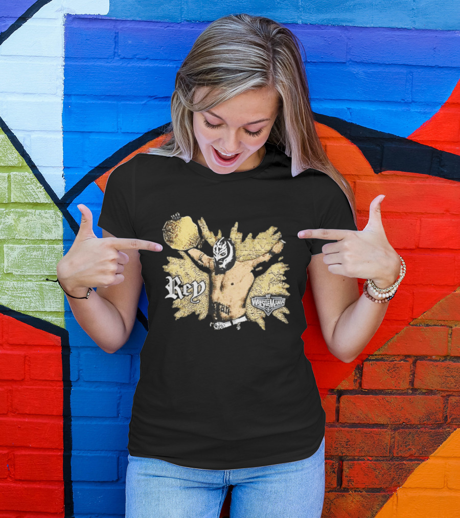 WWE Rey Mysterio WrestleMania Masked Luchador Iconic Pose T-Shirt