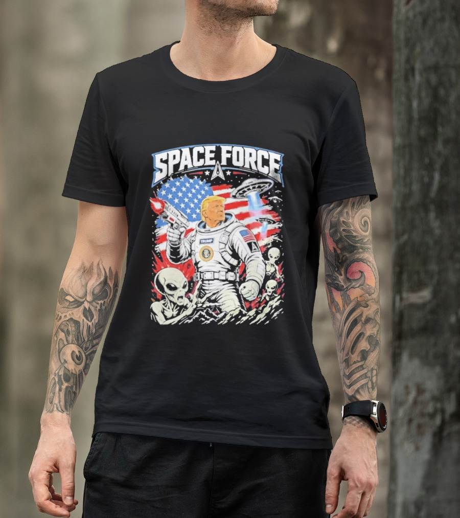 Space Force Trump Alien UFO America Flag Astronaut T-Shirt