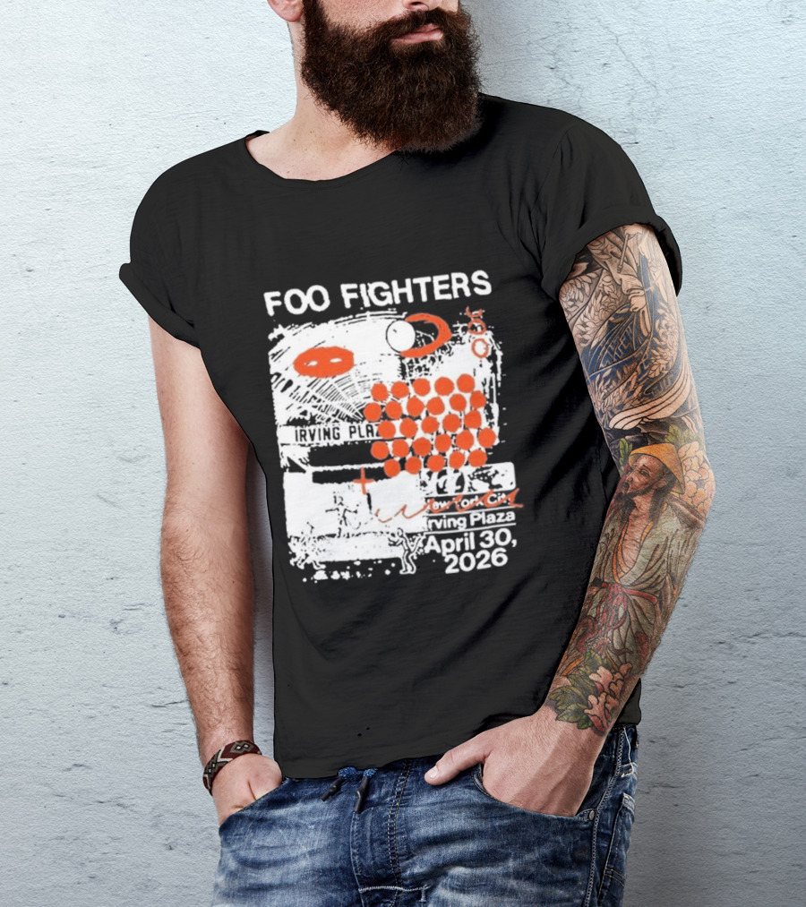 Foo Fighters April 30 New York 2026 Red Dots Abstract T-Shirt