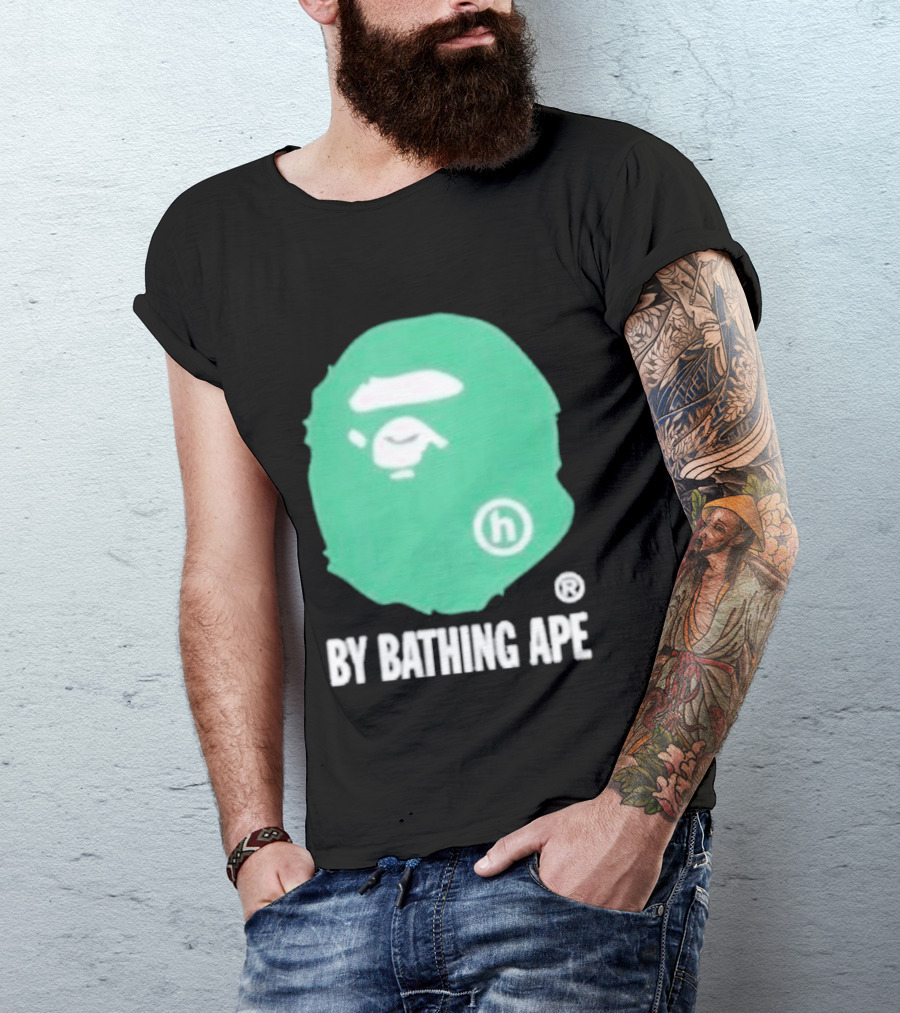 Bape A Bathing Ape Green Big Ape Head Hologram By Bathing Ape And Bapesta Trucker Hat Set 2026 T-Shirt