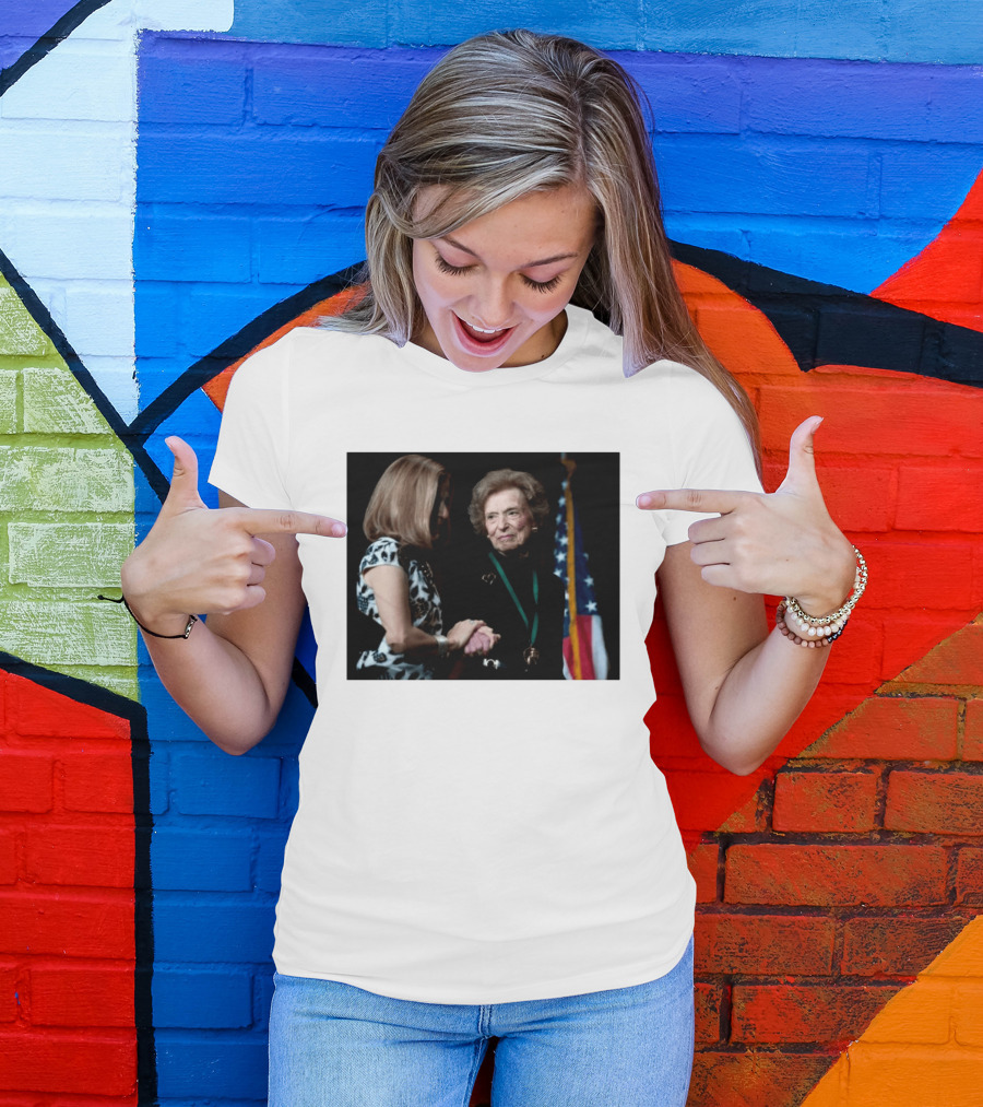 Doris Fisher Co Founder Of The Gap Remembering Legacy And Contributions T-Shirt