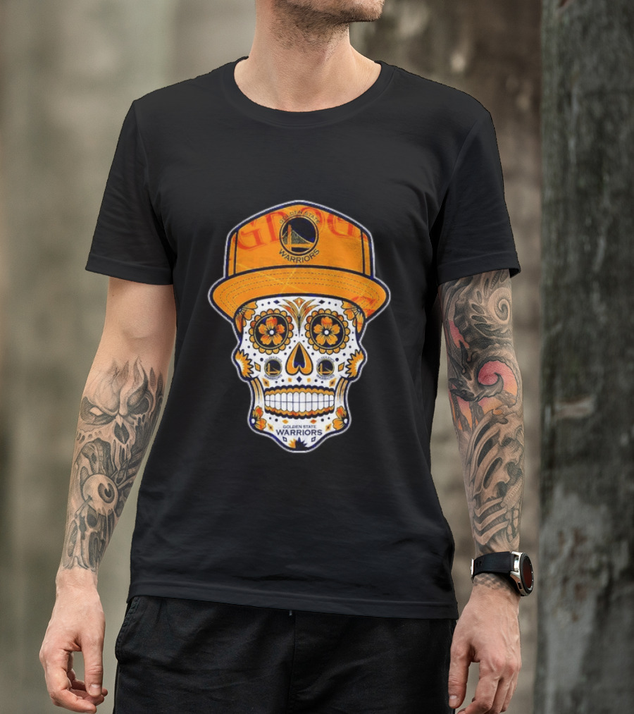Golden State Warriors Sugar Skull Día De Muertos Cap And Floral T-Shirt