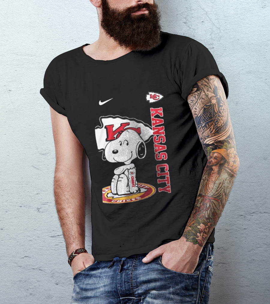 Kansas City Chiefs Snoopy Yes I'm Old Thank You For The Memories T-Shirt