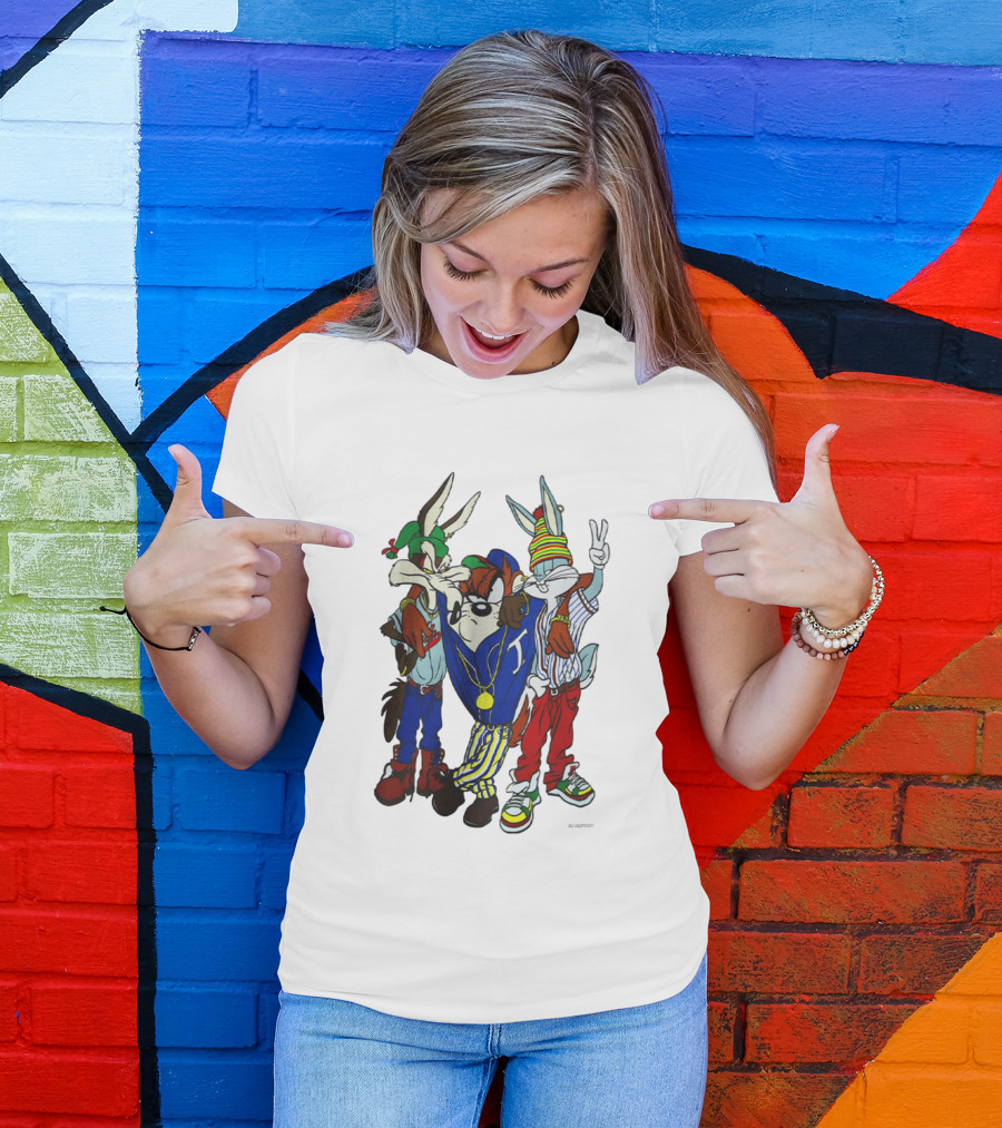 Rare Looney Tunes Hip Hop Bugs Taz Wile E Coyote Peace Sign Pose T-Shirt