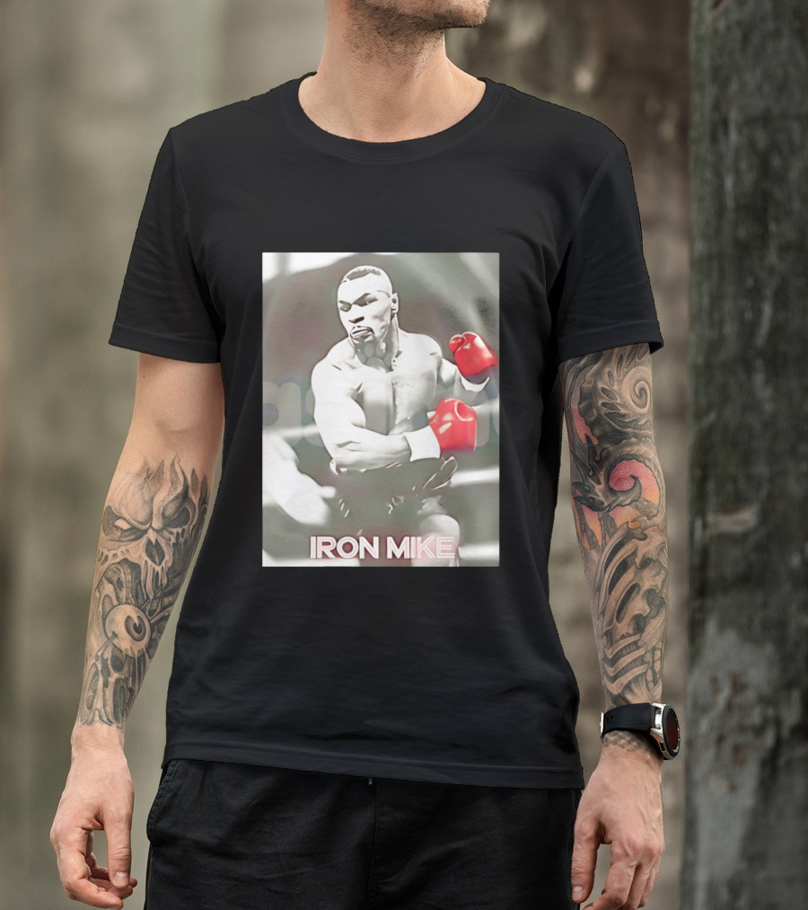 Boxing Legend Iron Mike Tyson Vintage Style Red Gloves T-Shirt