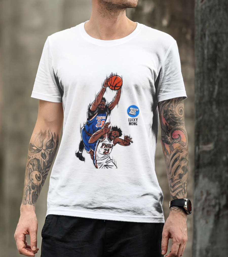 Knicks Vs 76ers Game 4 Iconic Moment Joel Embiid Mitchell Robinson NBA Matchup T-Shirt