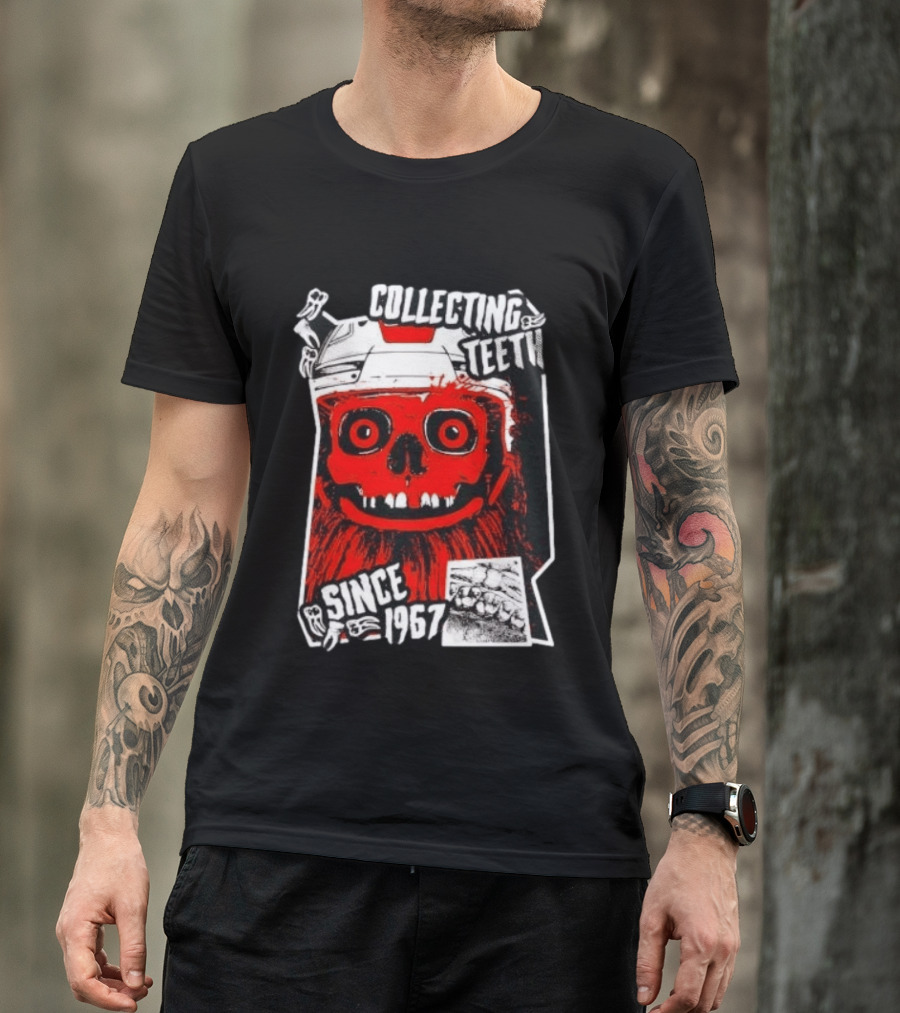 Philadelphia Flyers Gritty Collecting Teeth Since 1967 Monster Face Helmet T-Shirt