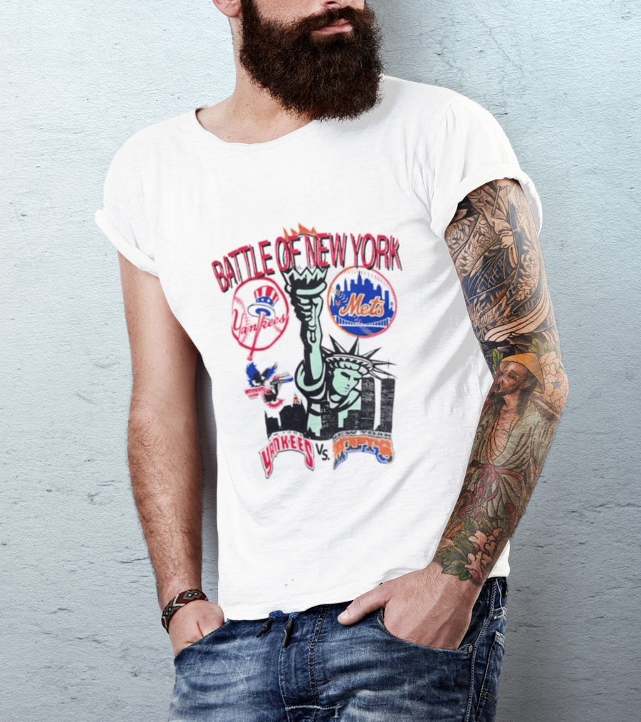 Yankees Mets Battle Of New York Statue Of Liberty T-Shirt