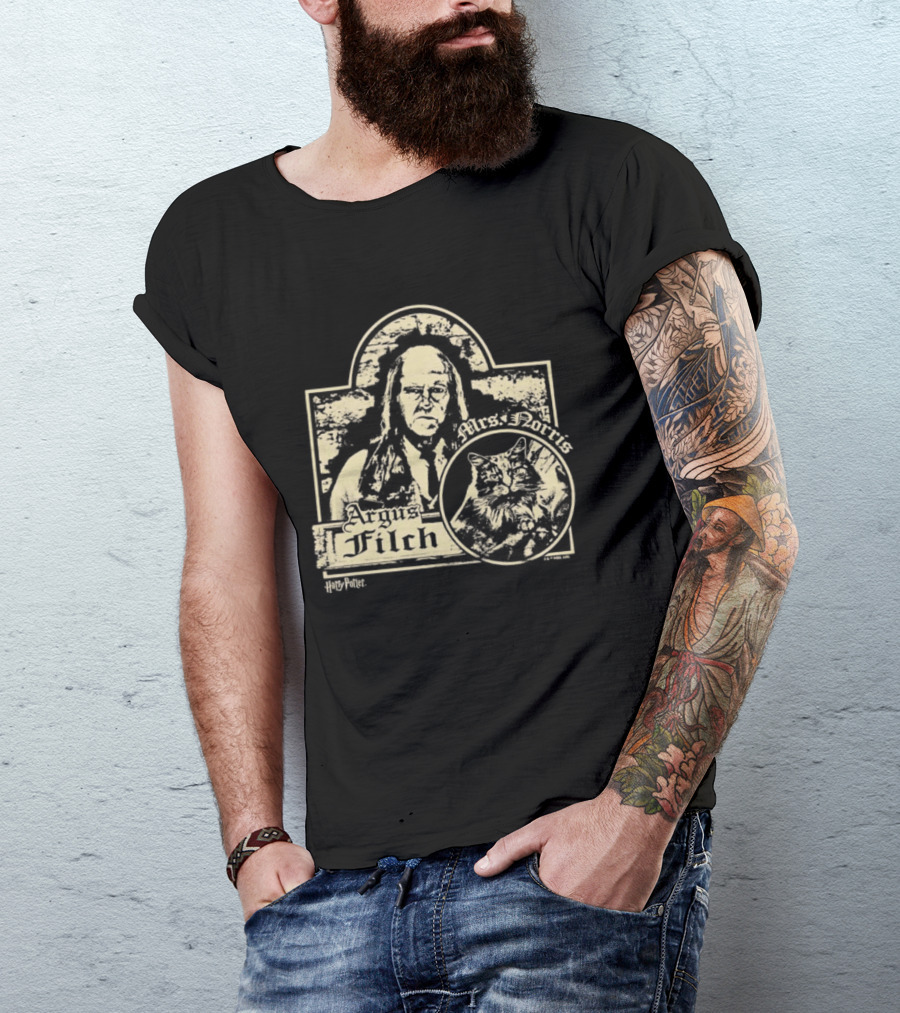 Mr. Argus Filch Và Mrs. Norris Witch World Caretaker And Cat T-Shirt