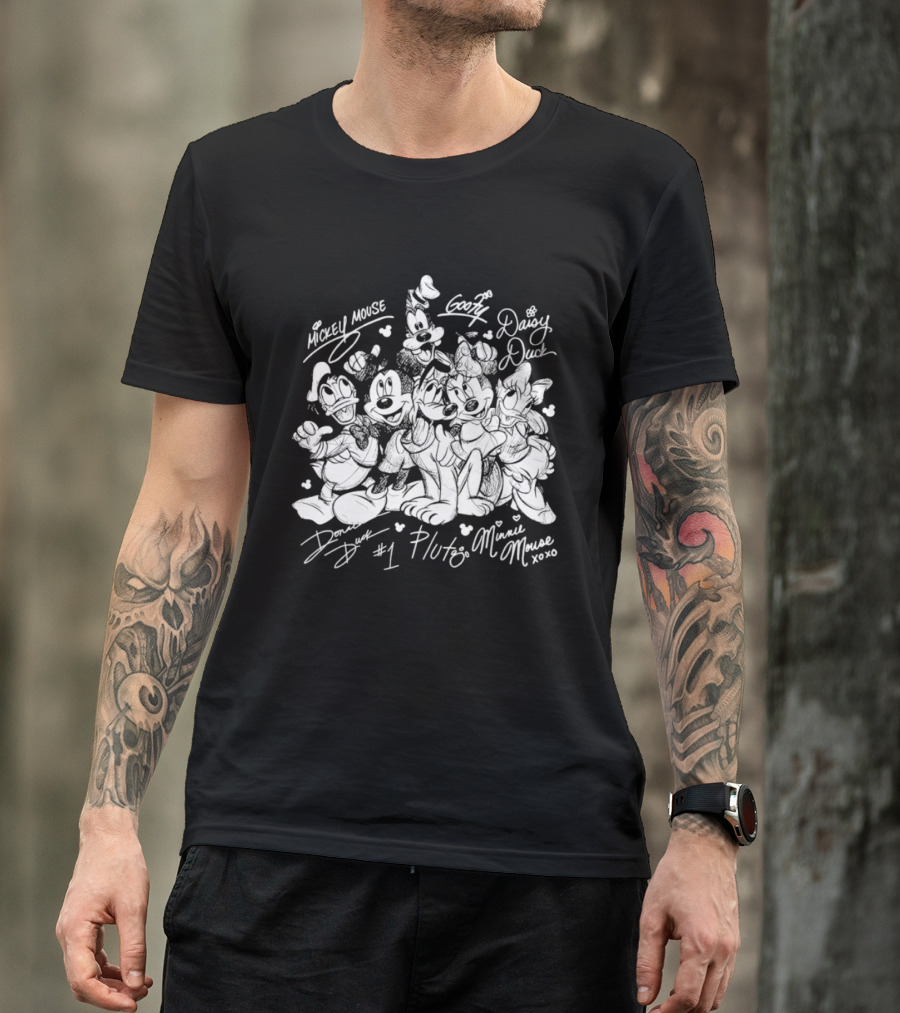 Mickey Mouse Goofy Daisy Duck Donald Duck Pluto Minnie Mouse Friends 2026 Disneyland Trip Sketch T-Shirt