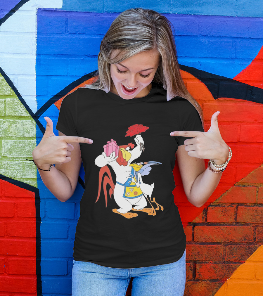 Foghorn Leghorn Miss Prissy Holding Roses And Gift Valentine Looney Tunes T-Shirt