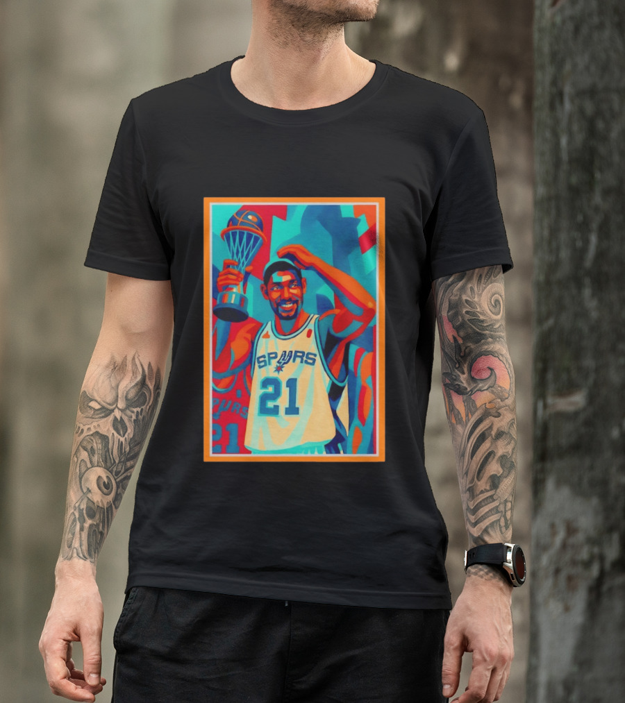 Tim Duncan San Antonio Spurs 21 Holding Trophy Victory Celebration T-Shirt