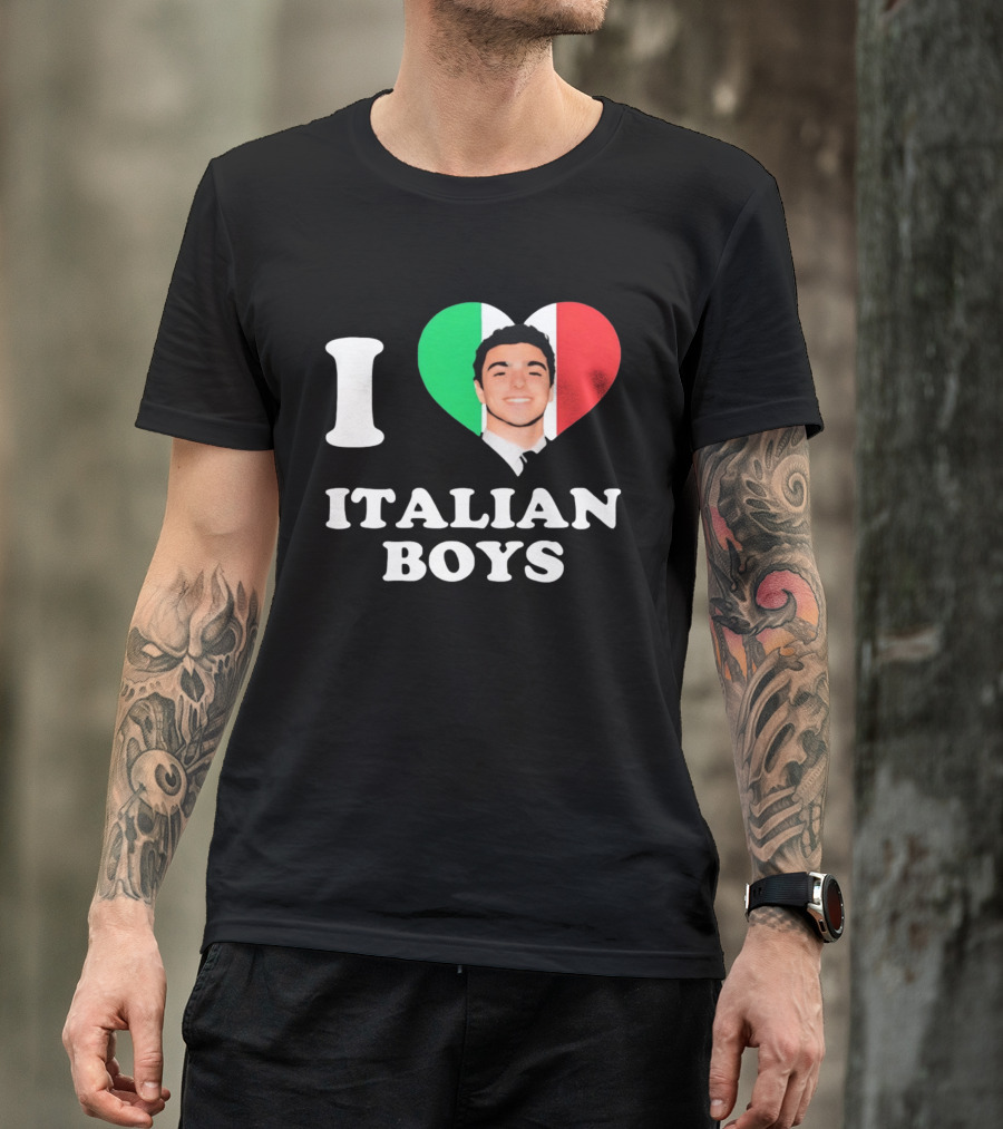 I Love Italian Boys Luigi Mangione Heart Flag T-Shirt