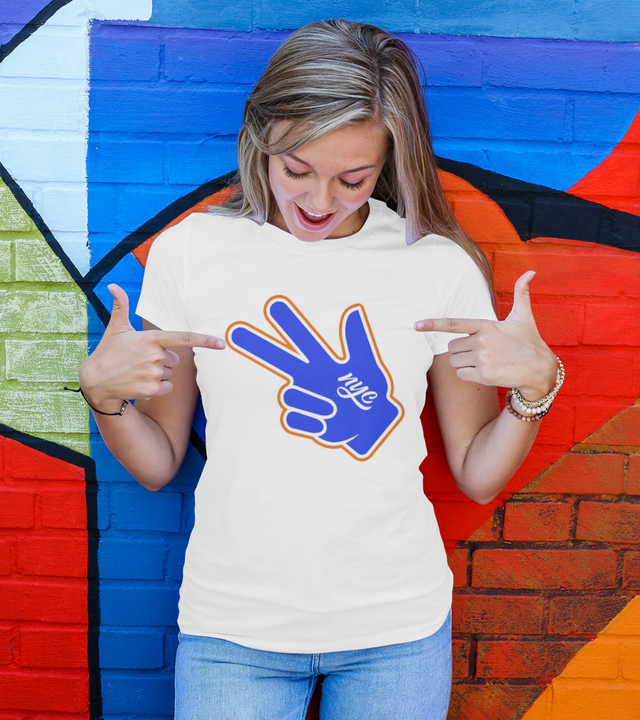 New York Knicks NYC Basketball Peace Sign Three Pointer T-Shirt