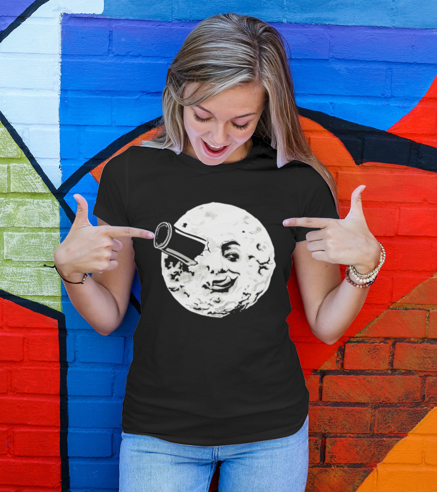 A Creamy Trip To The Moon Face Icon Rocket Classic Vintage Movie Scene T-Shirt