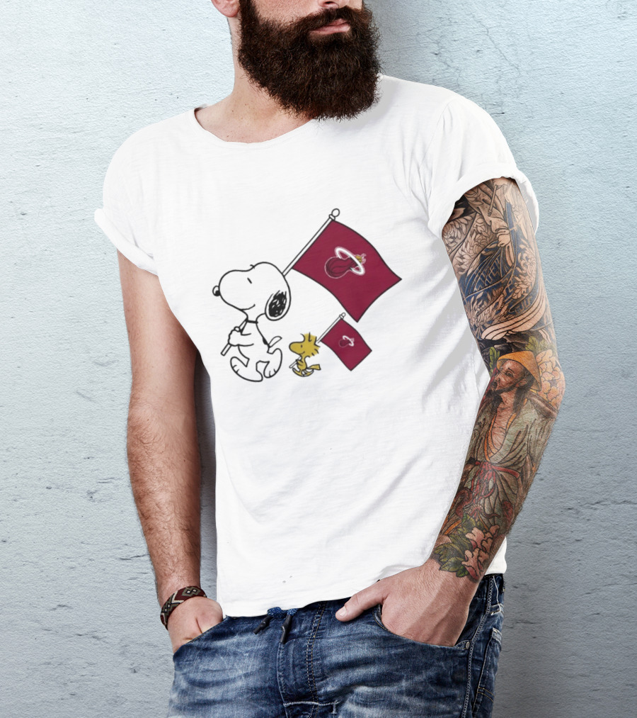 Miami Heat Snoopy Woodstock Miami Heat Flags T-Shirt