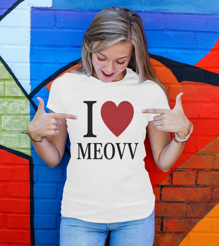I Heart Meovv T-Shirt