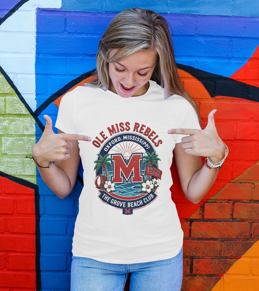 Ole Miss Rebels Oxford Mississippi The Grove Beach Club Hotty Toddy M T-Shirt