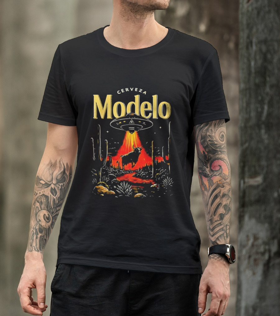 Cerveza Modelo UFO Beam Abduction Desert Scene T-Shirt