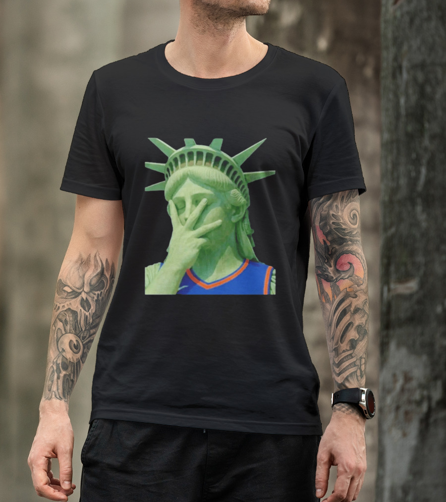 Liberty And Brunson For All Jalen Brunson 3 Points Pose Statue Of Liberty Knicks Jersey T-Shirt