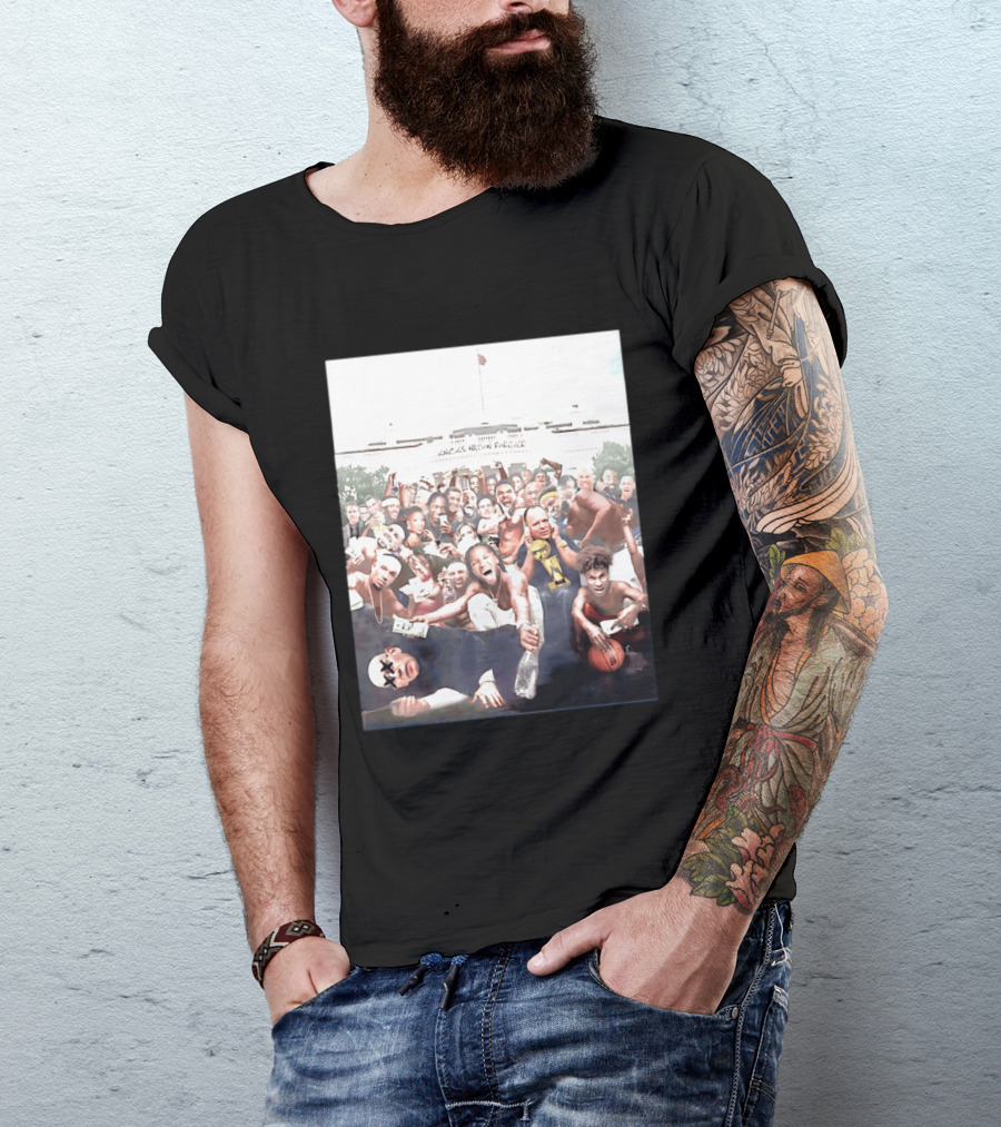 Knicks Nation Forever With Gathering Of Celebratory Fans And Players T-Shirt