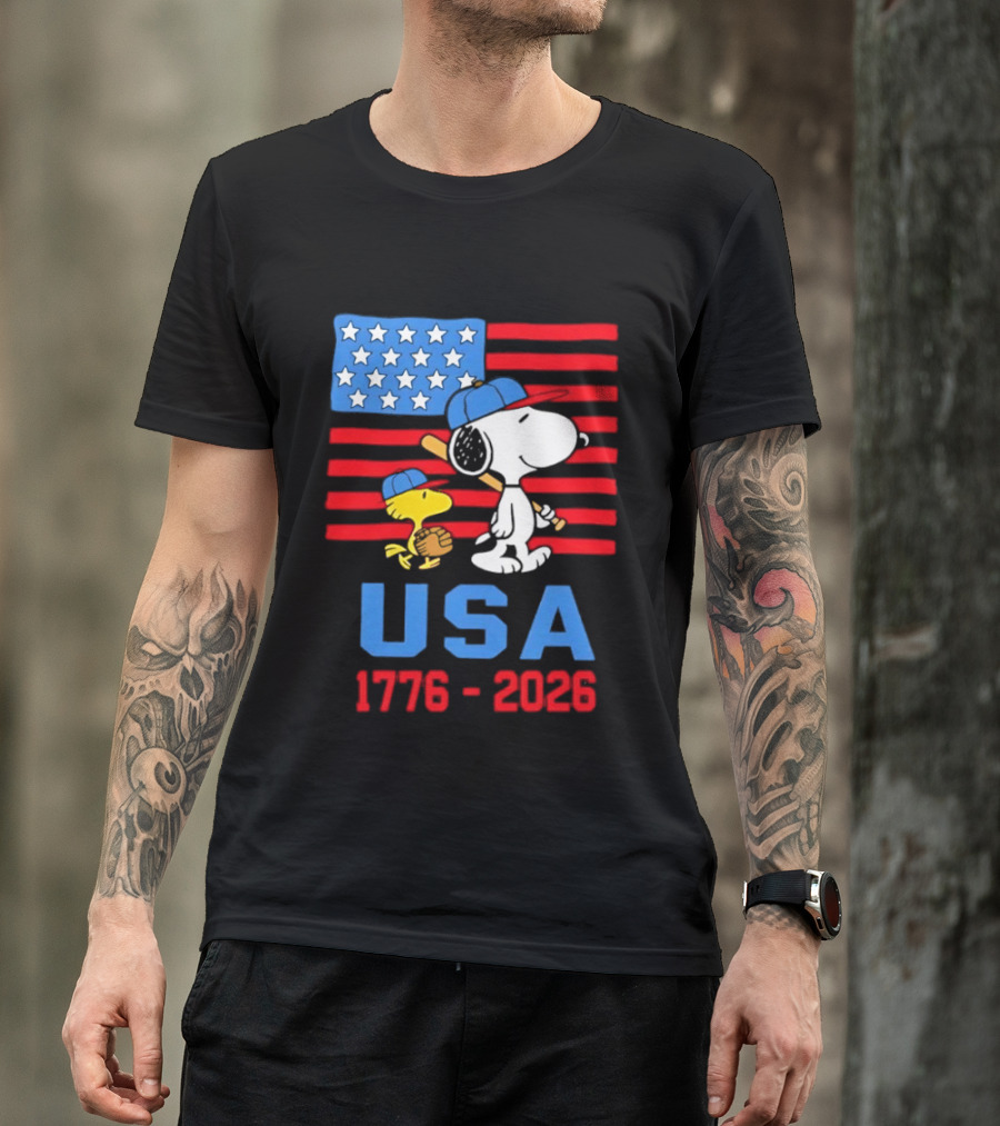Snoopy Woodstock Peanuts USA Baseball American Flag 1776 2026 T-Shirt