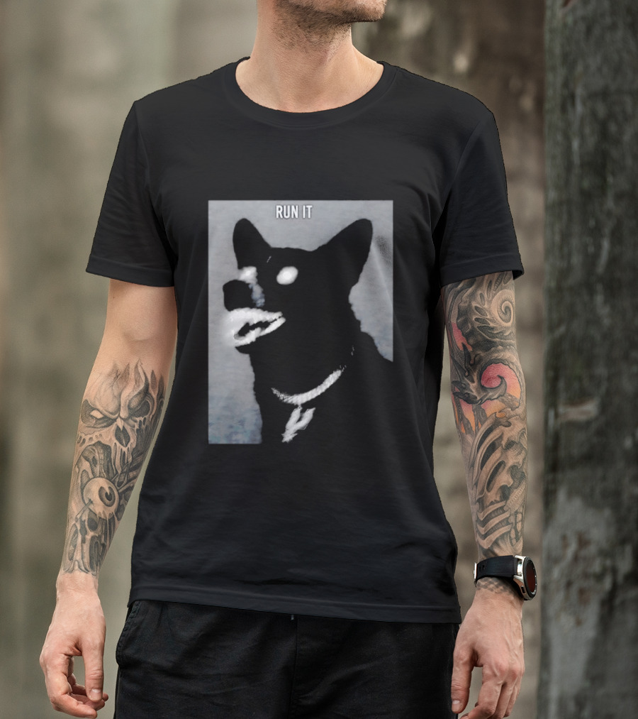Run It Black Dog Diamond Grill Spurs Pendant T-Shirt