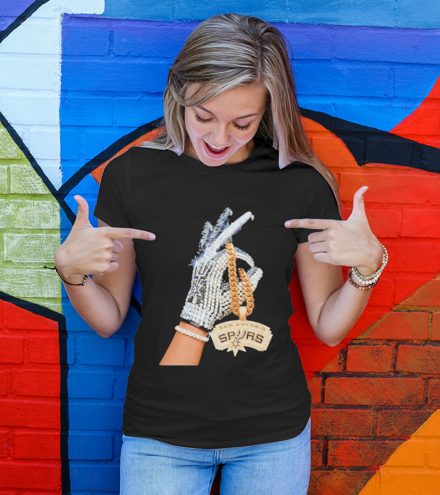 San Antonio Spurs Diamond Gold Glove And Pendant T-Shirt