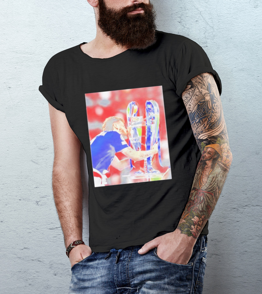 Khvicha Kvaratskhelia PSG UEFA Champions League Trophy Celebration T-Shirt