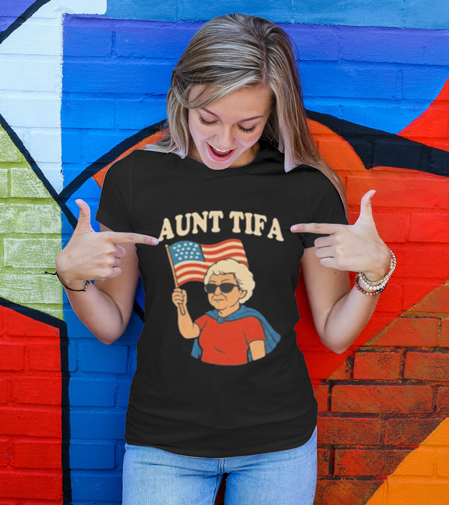 Aunt Tifa USA Flag And Cool Grandma In Sunglasses T-Shirt