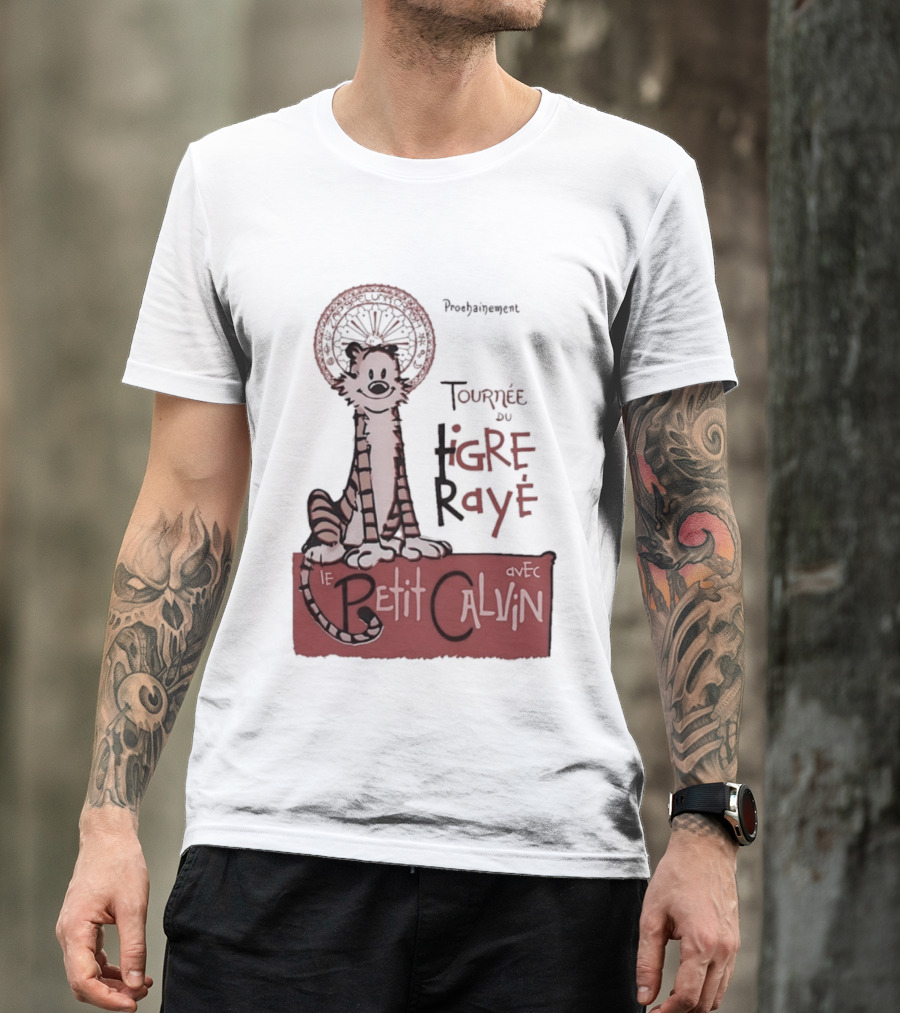 Tournée Du Tigre Raye Le Petit Calvin Avec Hobbes T-Shirt