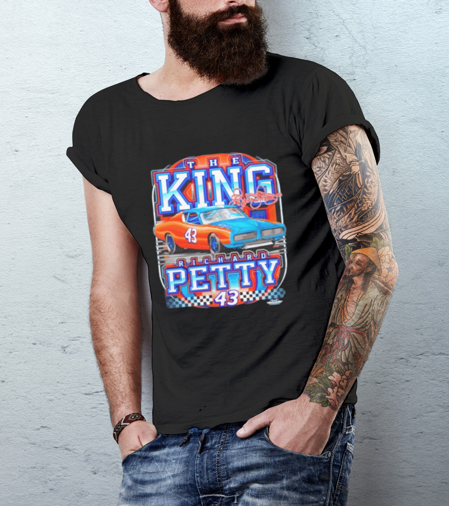Richard Petty The King No 43 NASCAR Racing Car Checkered Flag T-Shirt