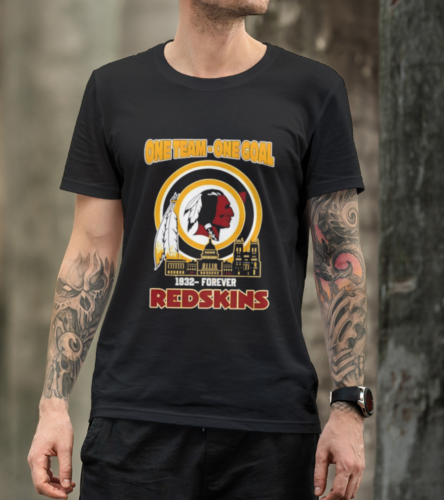 One Team One Goal 1932 Forever Redskins Football Skyline Capitol Building T-Shirt
