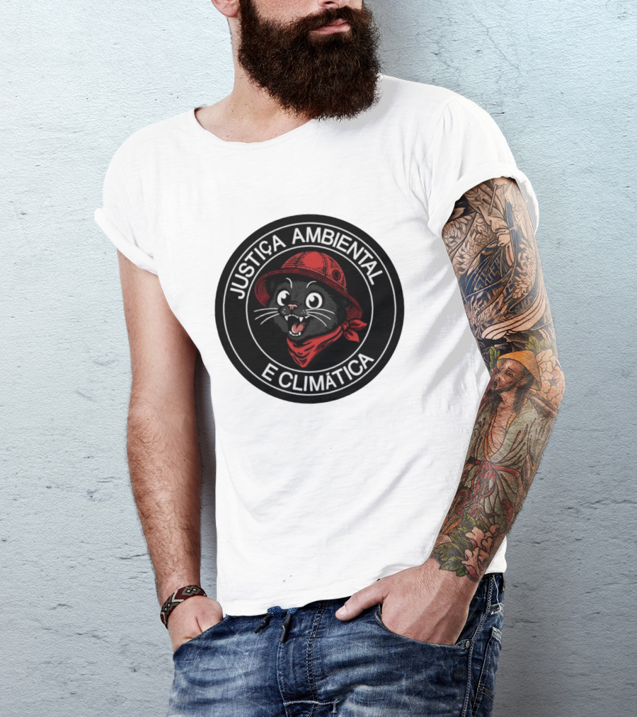 Justiça Ambiental E Climática Black Cat In Red Helmet And Bandana T-Shirt