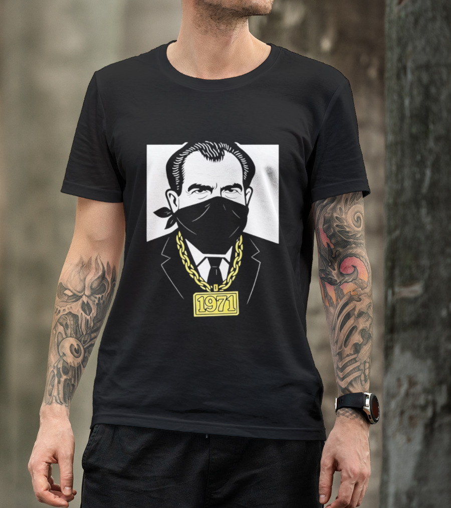 Richard Nixon 1971 Bandana Gold Chain T-Shirt