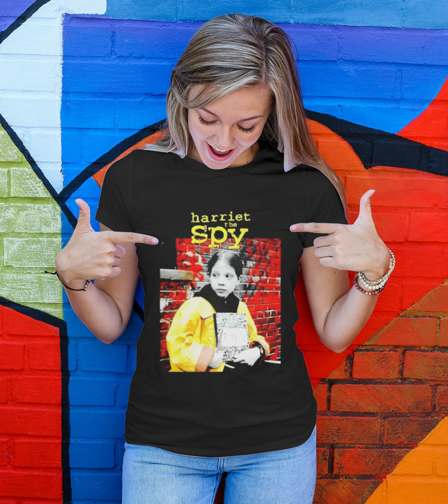 Harriet The Spy Michelle Trachtenberg Classic Yellow Raincoat Notepad T-Shirt