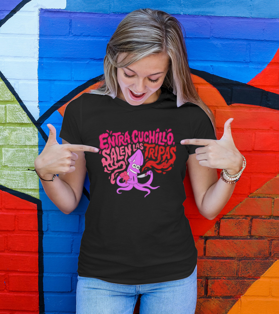 Entra Cuchillo Salen Las Tripas Squid Cartoon Knife Fun T-Shirt