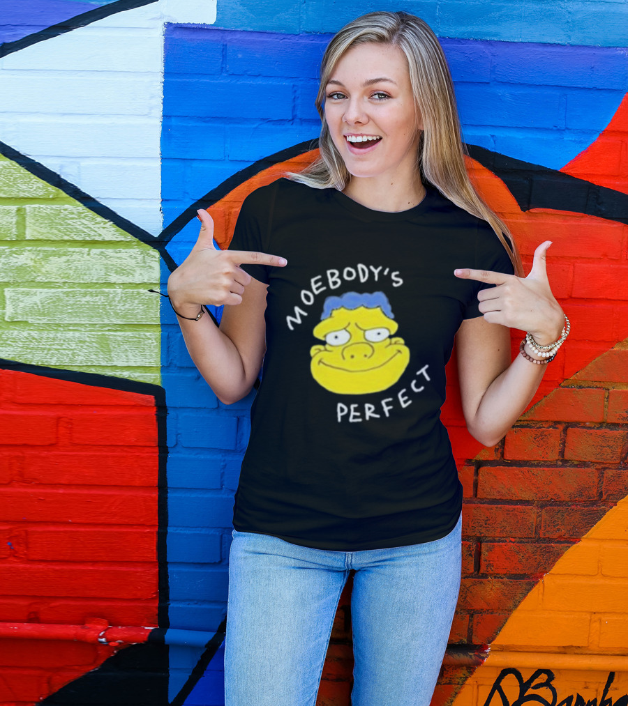Moebody's Perfect Yellow Cartoon Face With Blue Hair Smirk T-Shirt