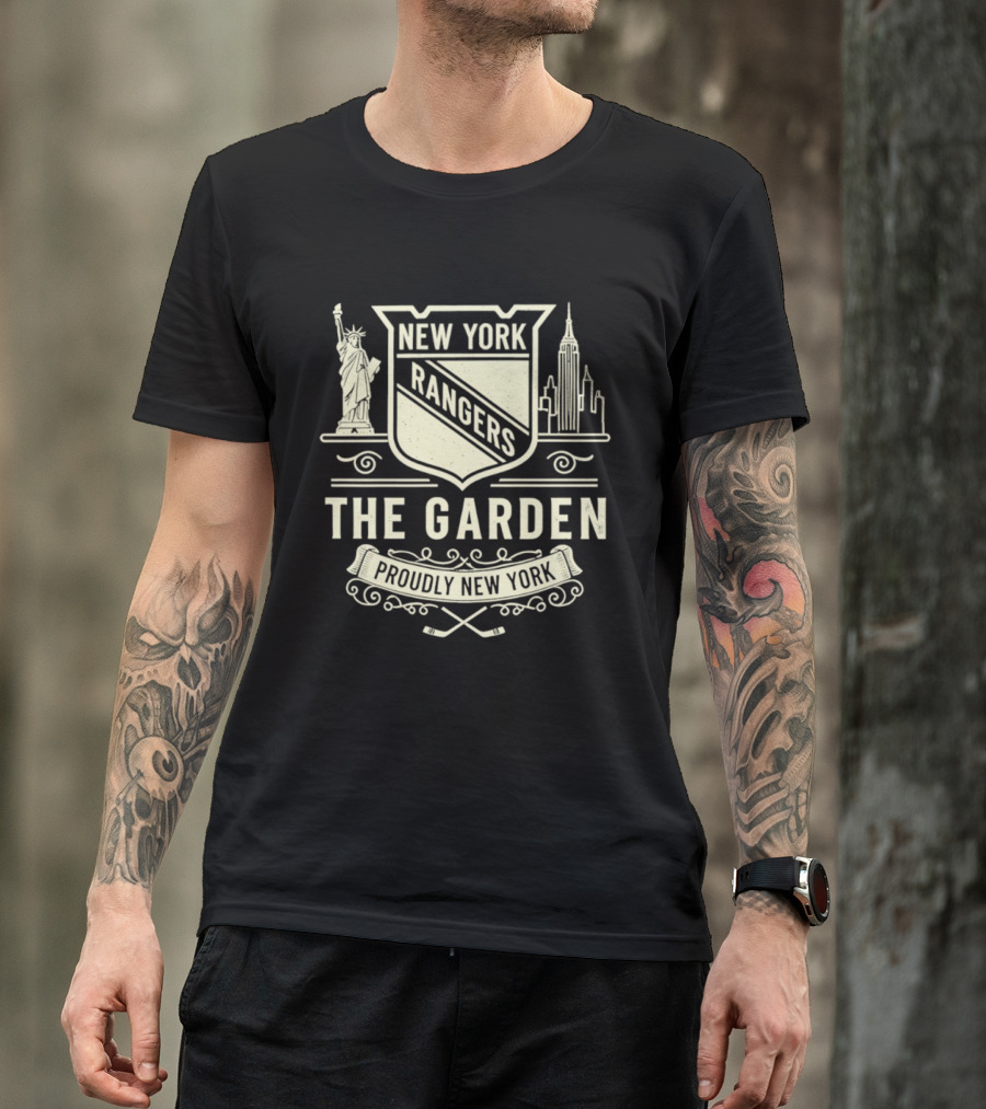 New York Rangers The Garden Proudly New York Statue Empire Building T-Shirt
