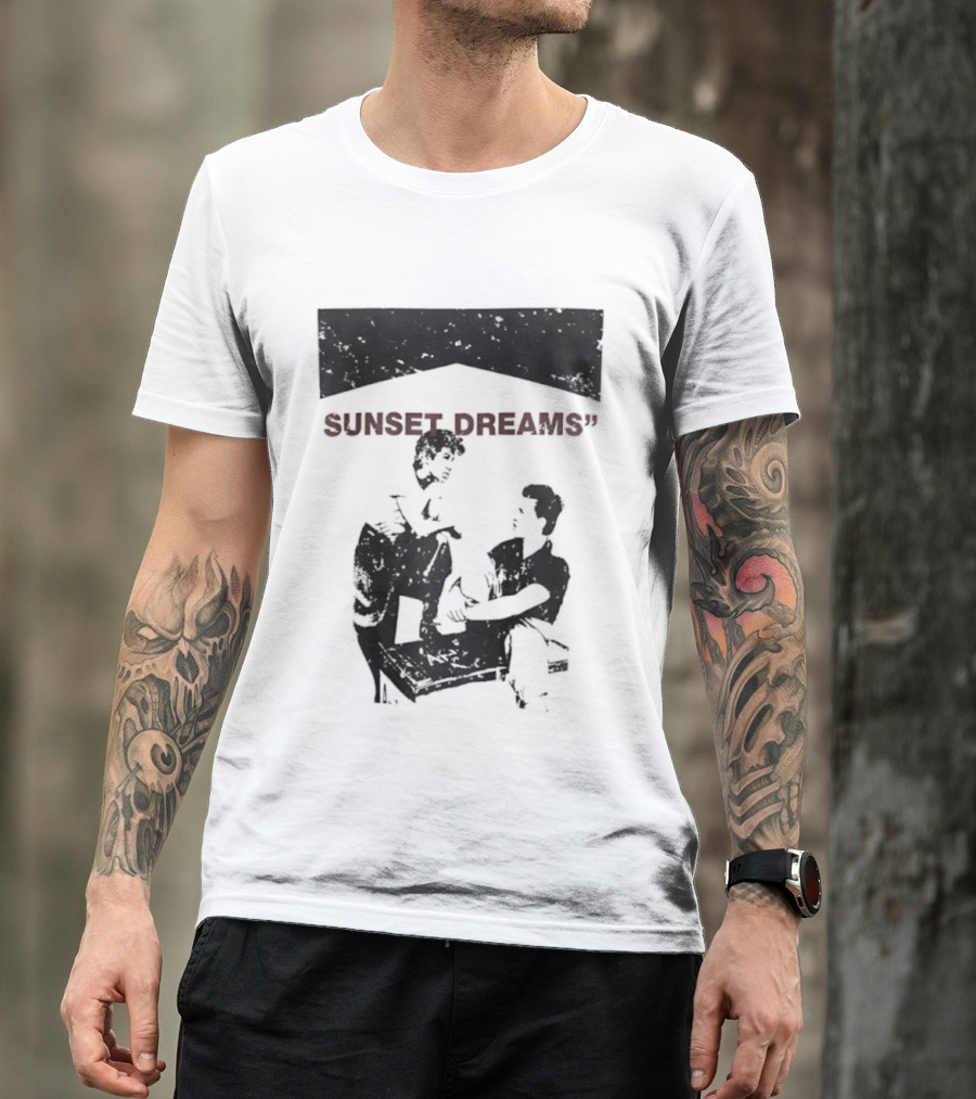 SUNSET DREAMS Streetwear T-Shirt