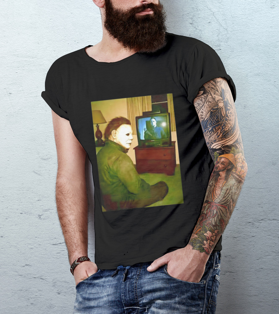 Michael Myers Ing Himself On TV Halloween Scene T-Shirt
