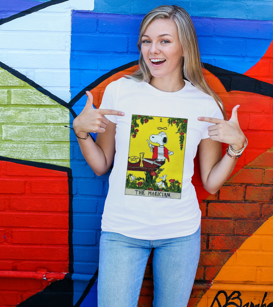 Snoopy Peanuts The Magician Tarot Card T-Shirt