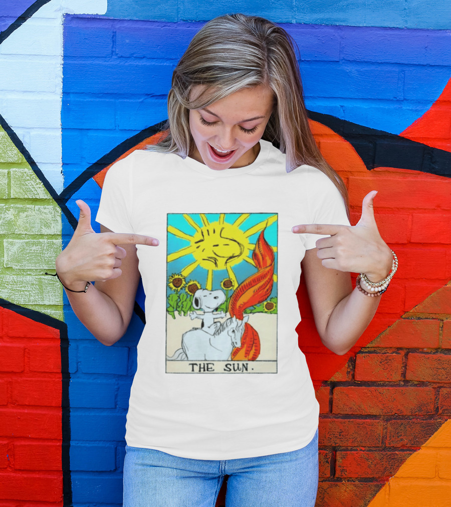 Snoopy The Sun Tarot Card Peanuts Charlie Brown Tarot T-Shirt