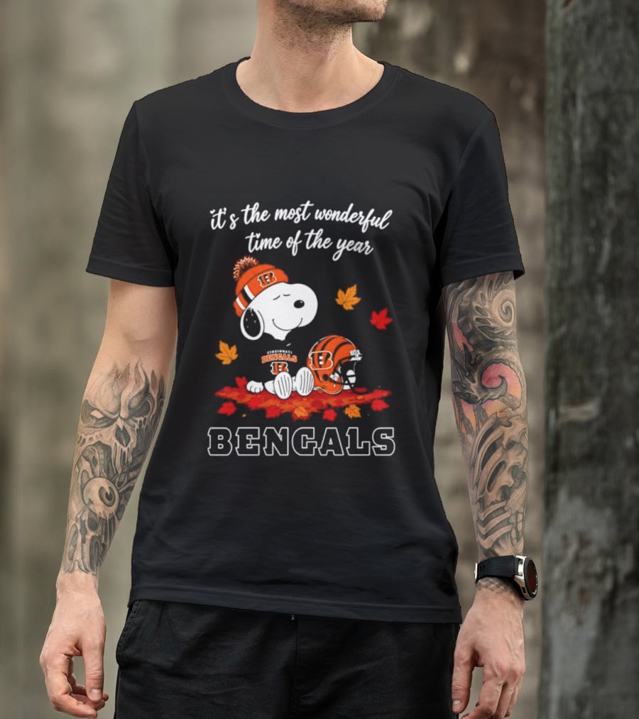 Cincinnati Bengals Snoopy Fall Halloween 2026 It's The Most Wonderful Time Of The Year T-Shirt