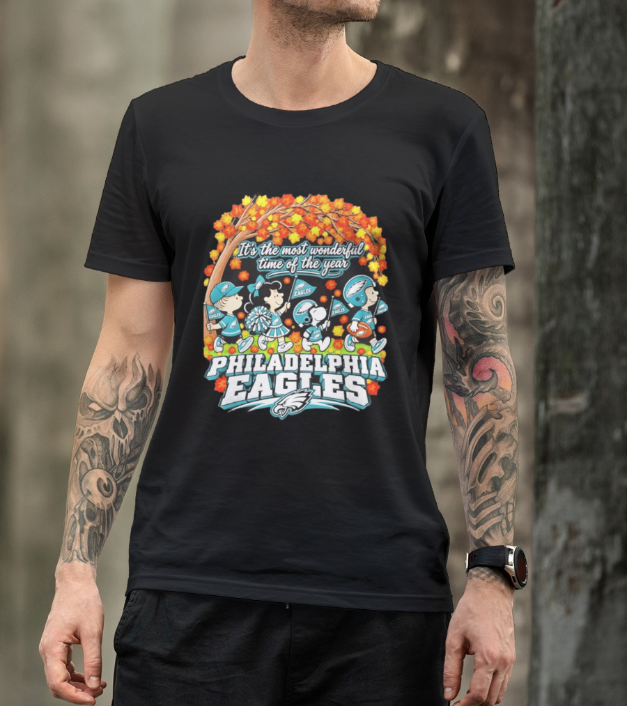 Philadelphia Eagles Peanuts Characters Autumn It's The Most Wonderful Time Of The Year T-Shirt