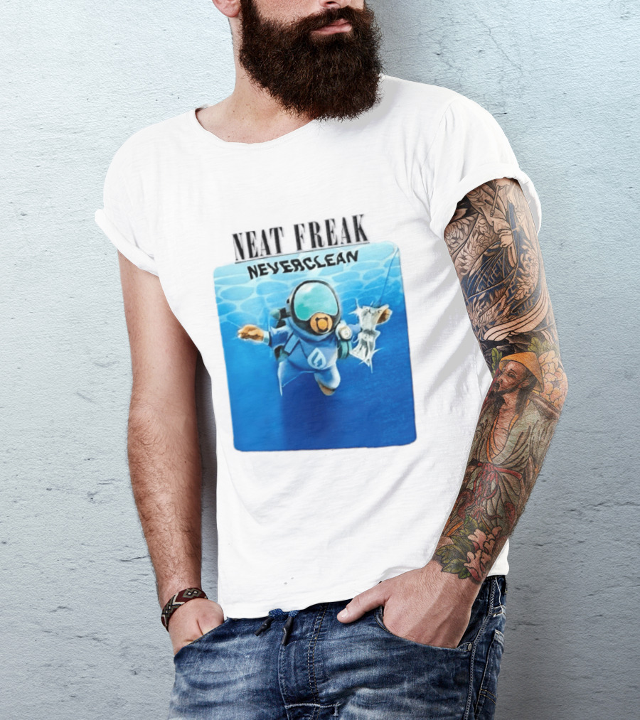 Neat Freak Neverclean Diver Catching Litter T-Shirt